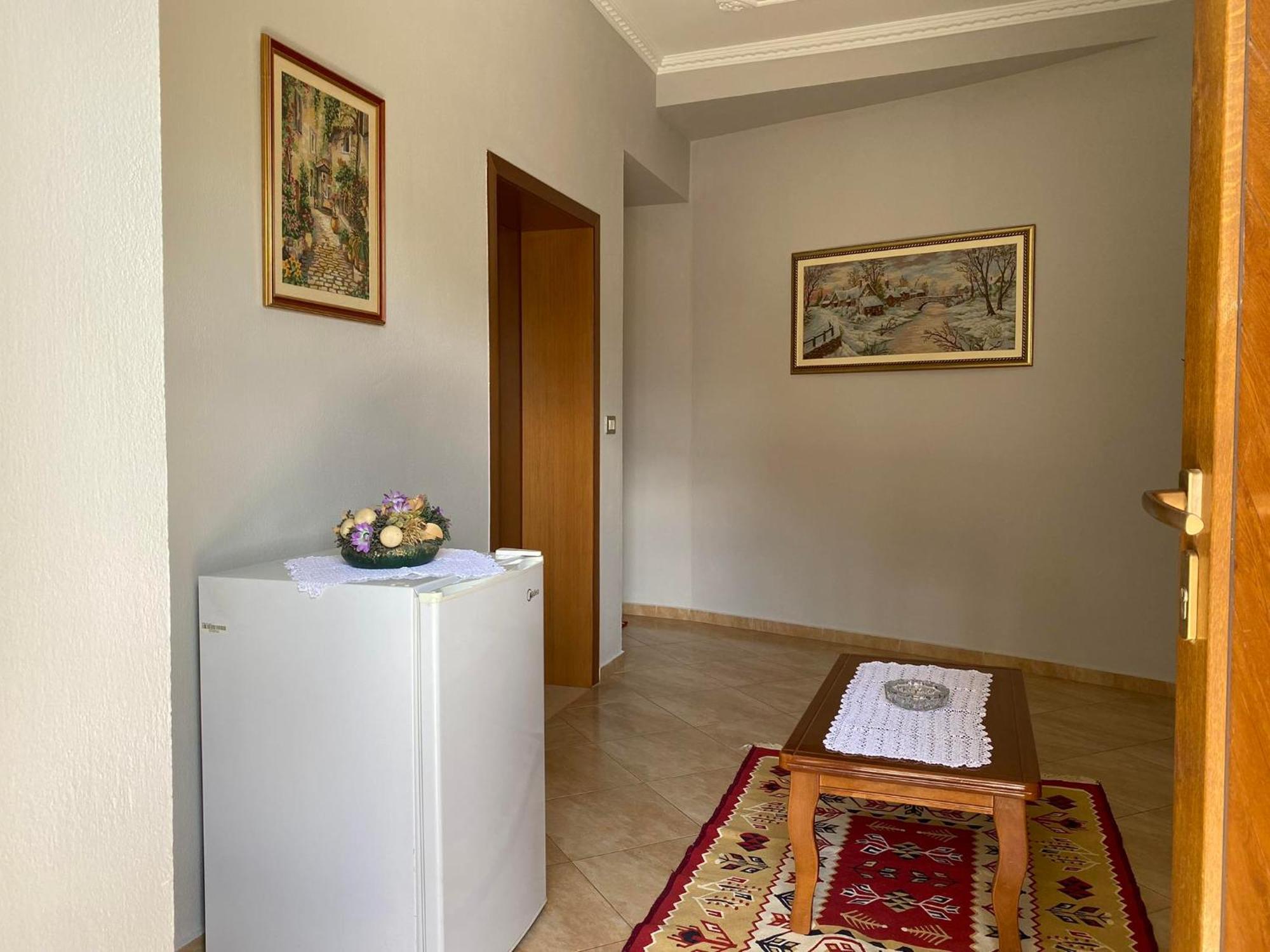 Guest House Persa Gjirokaster Exterior photo