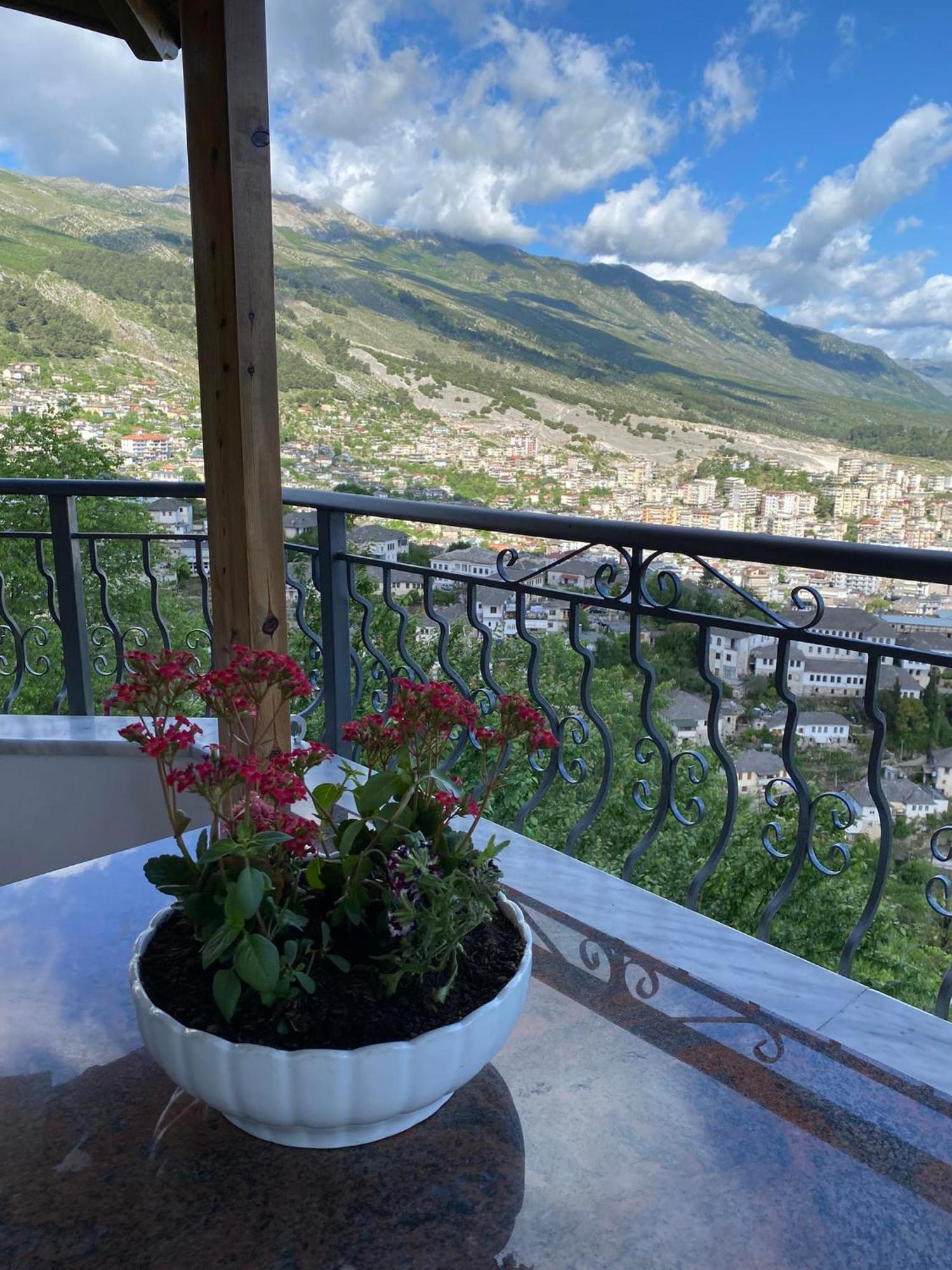 Guest House Persa Gjirokaster Exterior photo